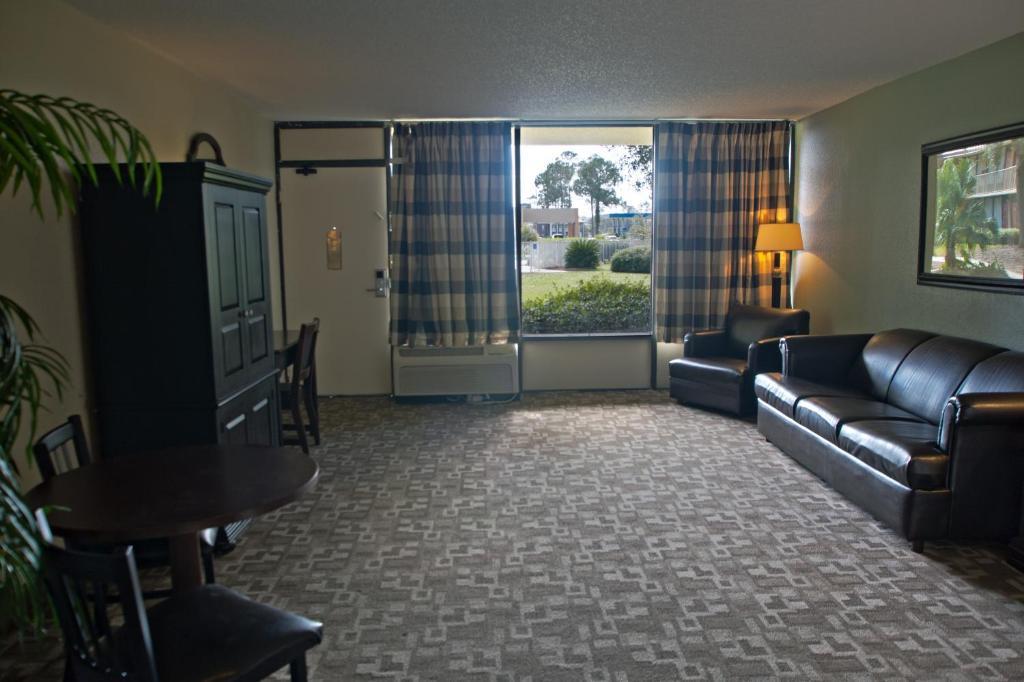 Springfield Hotel And Suites Kingsland Exteriér fotografie